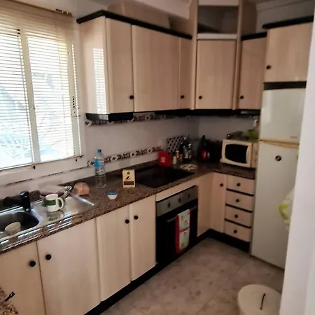 Gorgeous 3 Bed/2 Bath Pool & Golf Views דירה *