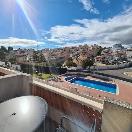 Gorgeous 3 Bed/2 Bath Pool & Golf Views דירה *