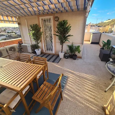 Gorgeous 3 Bed/2 Bath Pool & Golf Views *